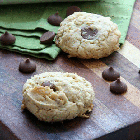 Vanilla Oatmeal Chocolate Chip Cookie Recipe from bakedbyrachel.com
